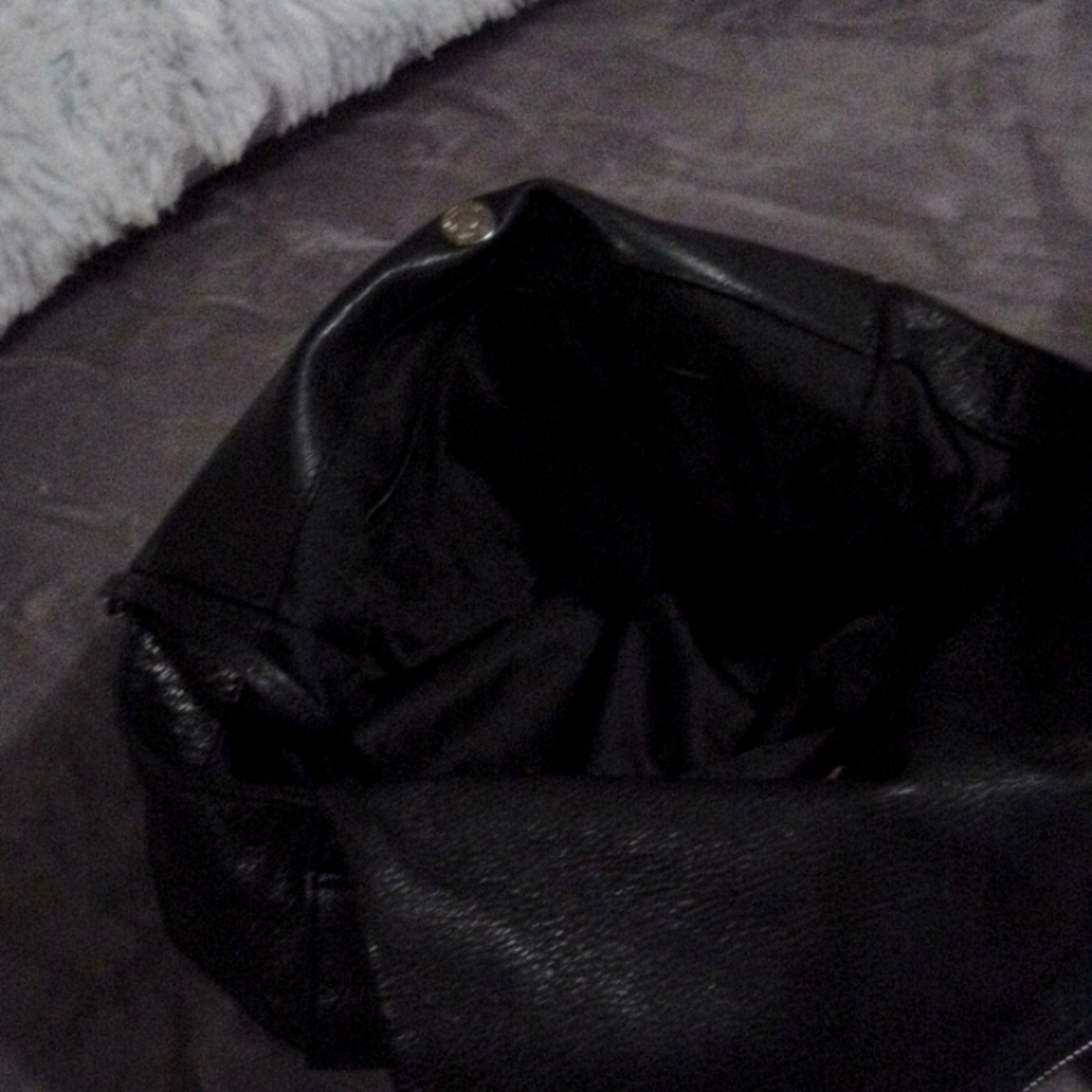 Michael Kors Purse - Picture 7 of 7